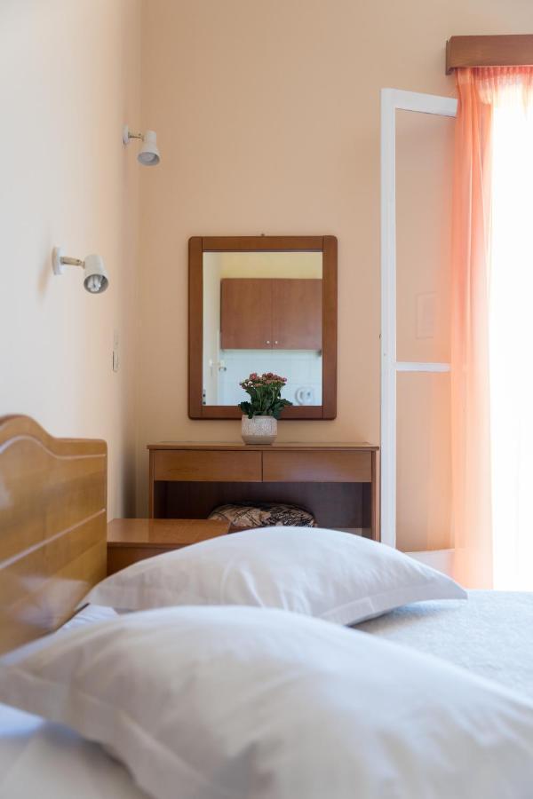 Ammousa Hotel Apartments Lixouri Exterior photo