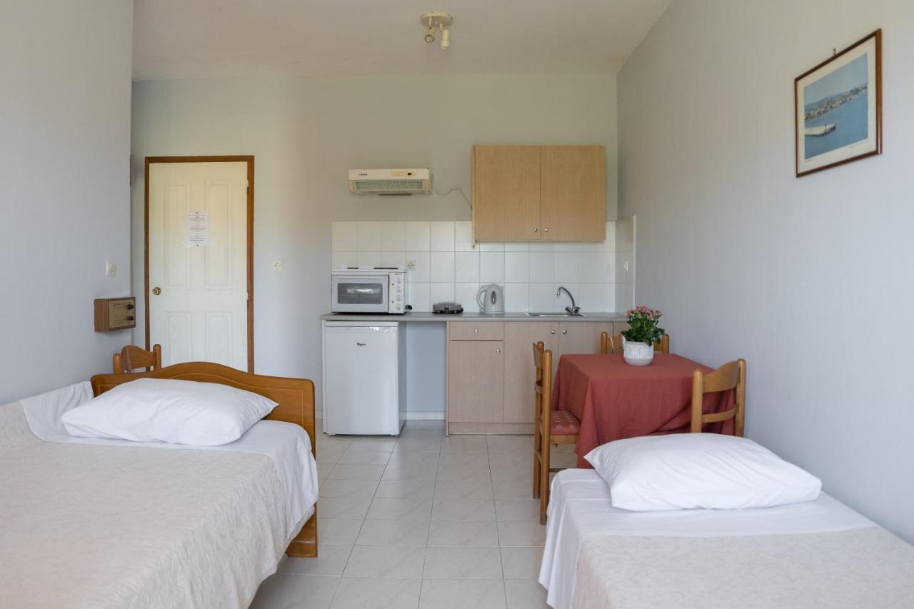 Ammousa Hotel Apartments Lixouri Exterior photo