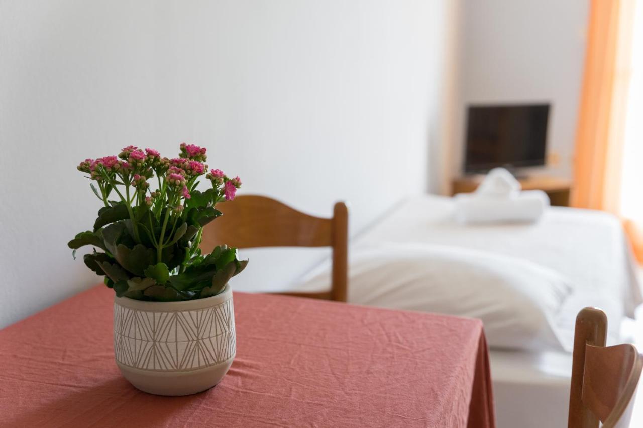 Ammousa Hotel Apartments Lixouri Exterior photo