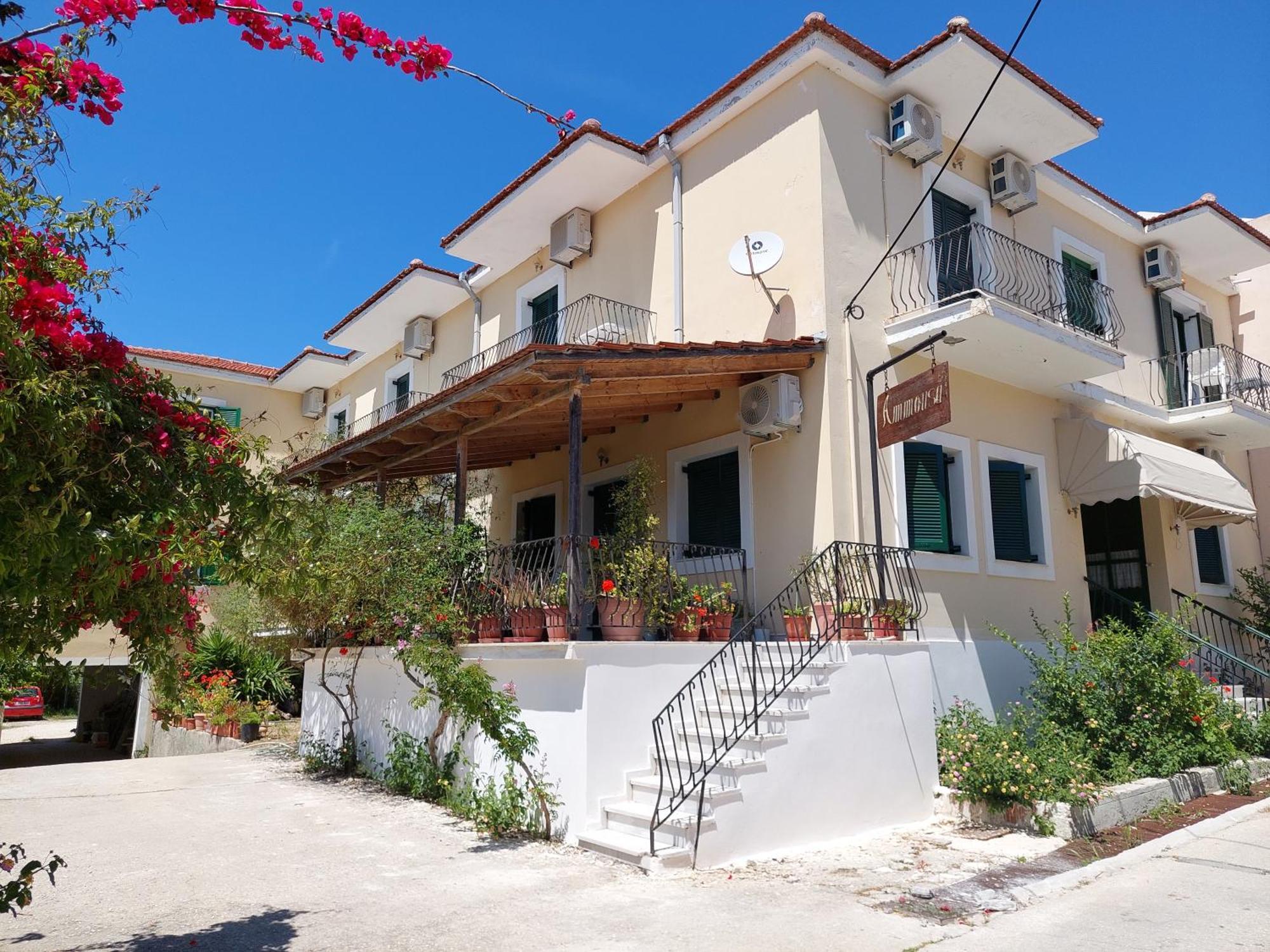 Ammousa Hotel Apartments Lixouri Exterior photo