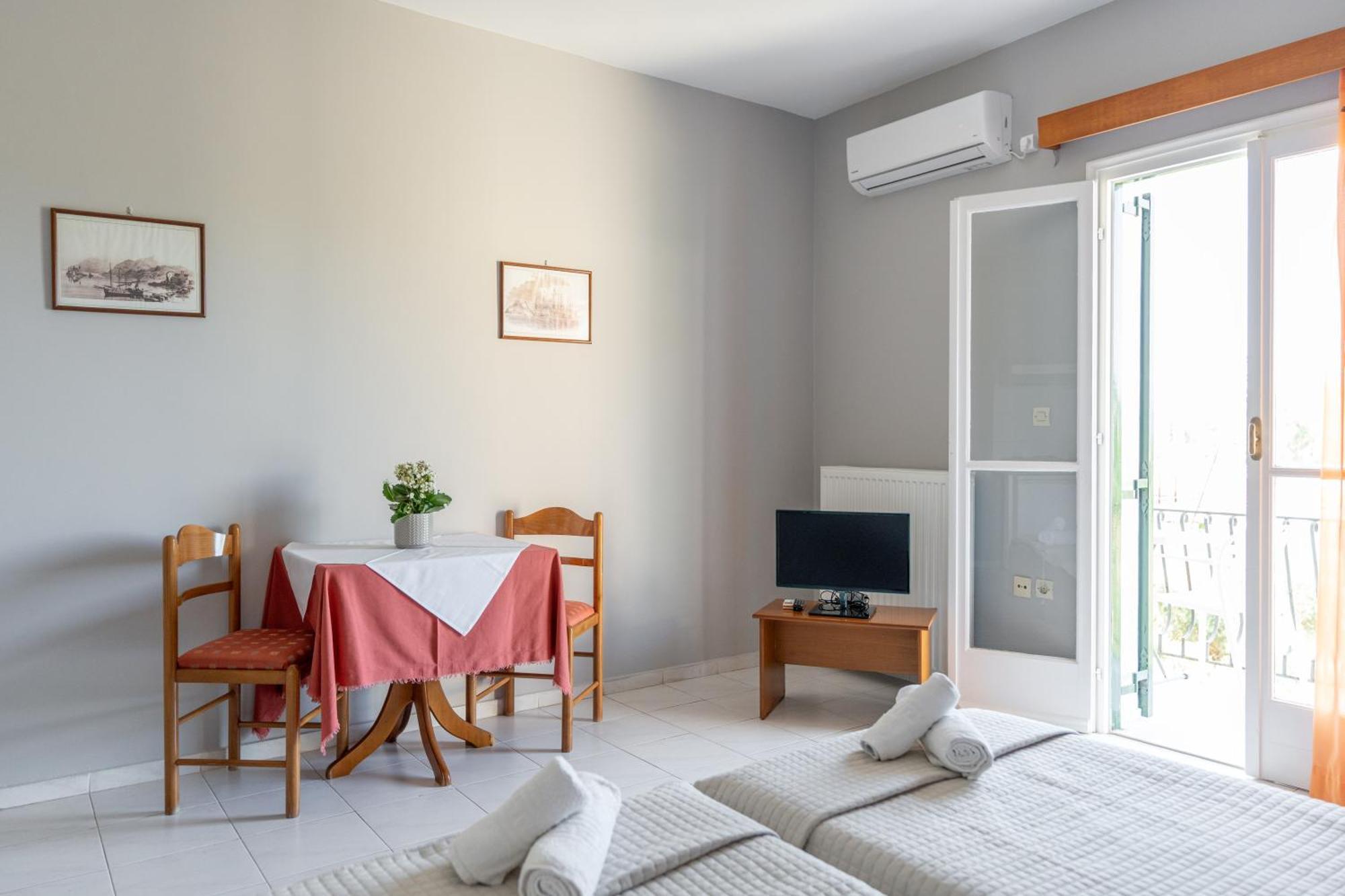 Ammousa Hotel Apartments Lixouri Exterior photo